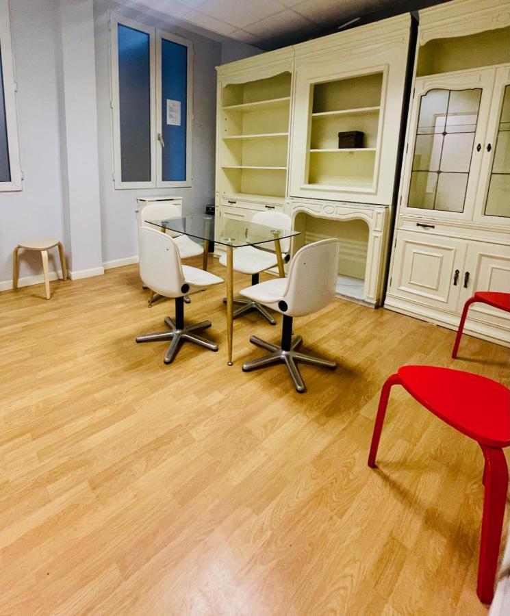 Punta Me Beautiful Apartments In Madrid Downtown Bagian luar foto