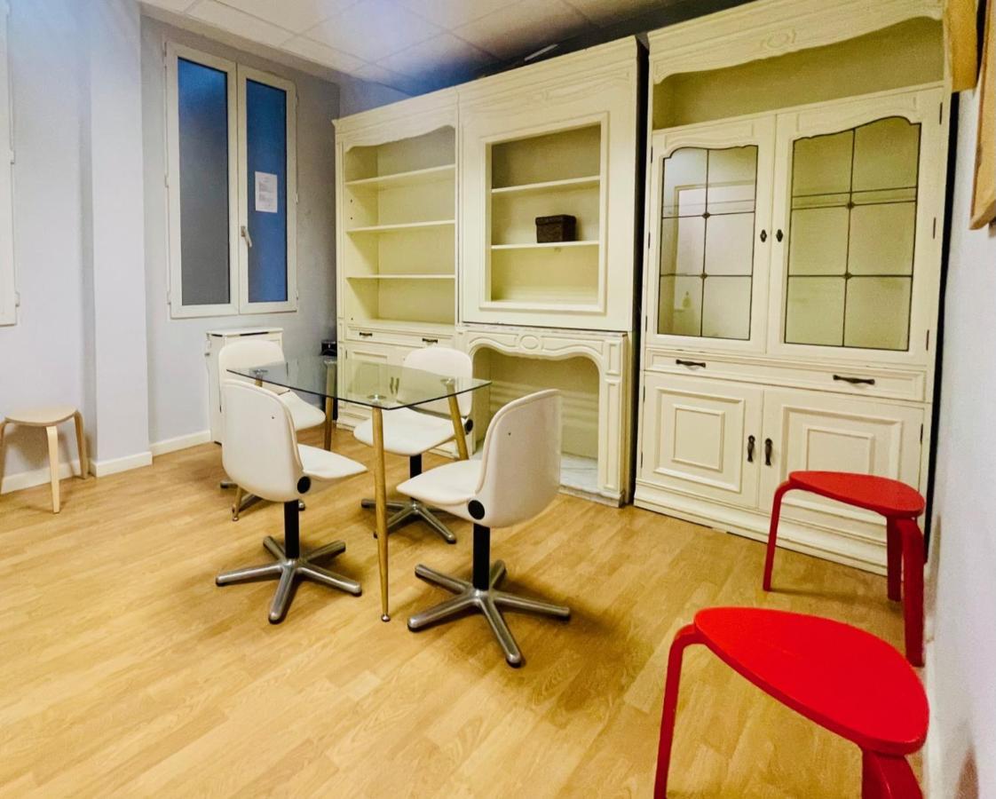 Punta Me Beautiful Apartments In Madrid Downtown Bagian luar foto