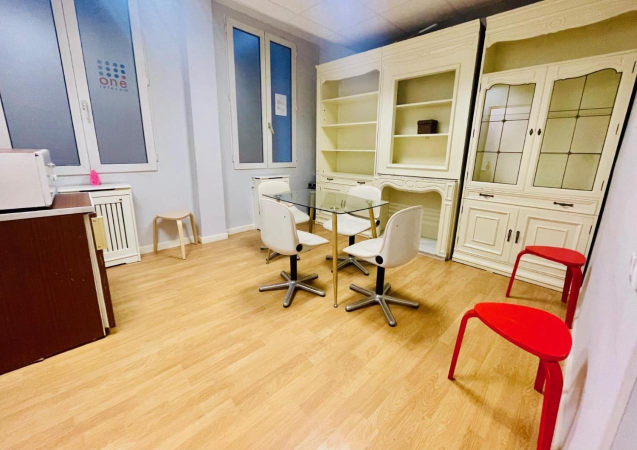 Punta Me Beautiful Apartments In Madrid Downtown Bagian luar foto